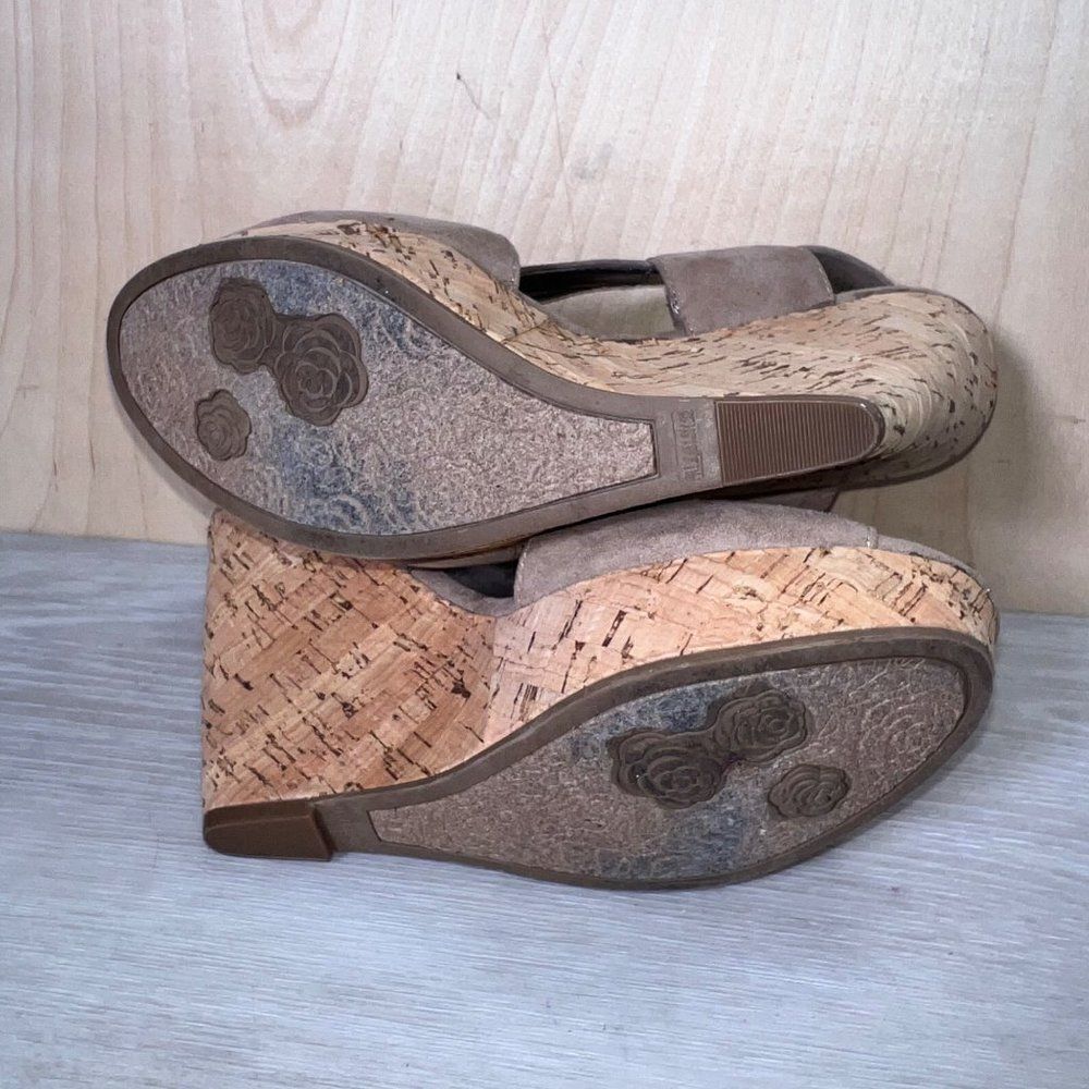 Carlos by Carlos Santana Moneta Cork Wedge Beige Suede Women's 7 - Picture 8 of 11